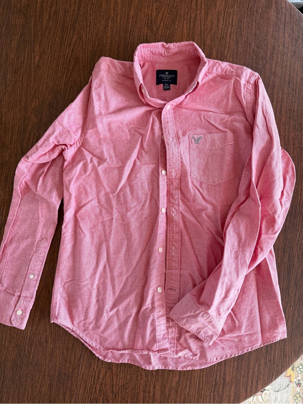American Eagle Outfitters Men's Classic Fit Light Pink Button-Down Shirt